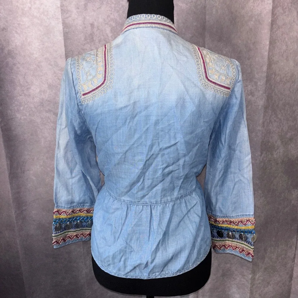 Chico's Small Blue Boho Embroidered‎ Denim Jacket CHICO's Chambray Lightweight